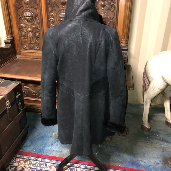 Shearling Coat with Hood - Picture 3 of 6